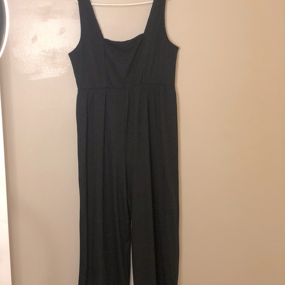 Flowey Jumper with light black on black pinstripe detail.